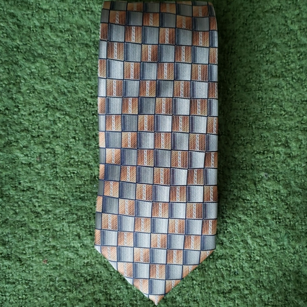 Tie